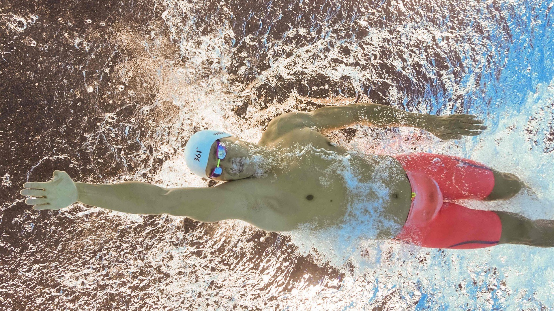 关键时刻，王强三分入篮，帮助北京队反超比分夺冠！，王强比赛视频